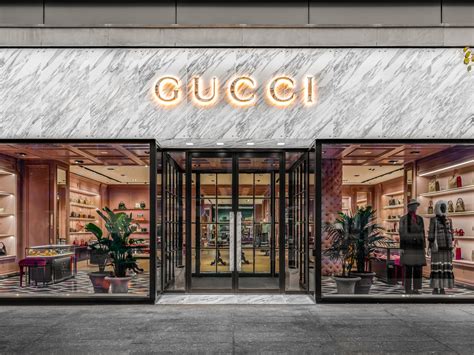 gucci younge and bloor|bloor yorkville.